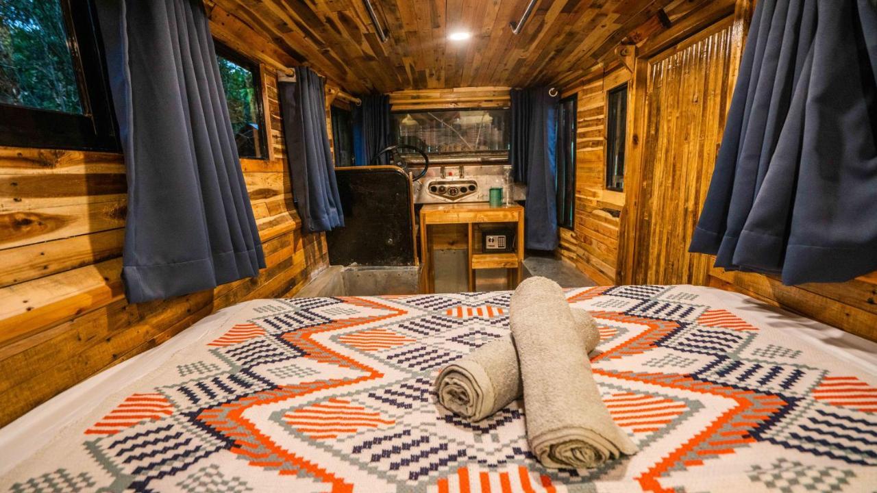 Barya Lang Villa- Native Villa With Jeepney Room エルニド エクステリア 写真