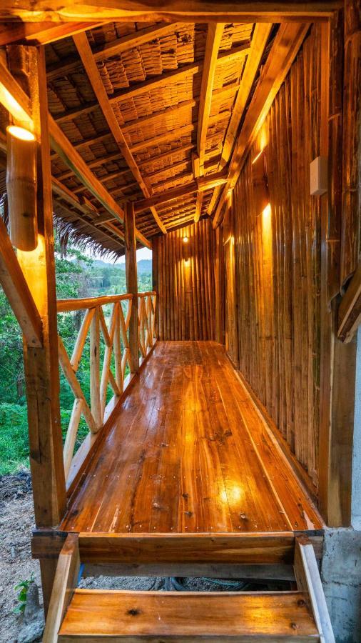 Barya Lang Villa- Native Villa With Jeepney Room エルニド エクステリア 写真