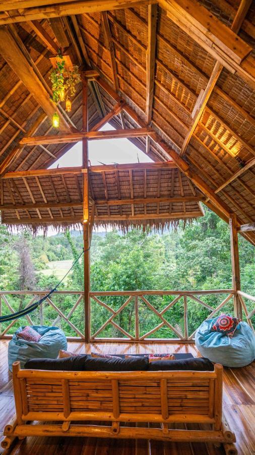 Barya Lang Villa- Native Villa With Jeepney Room エルニド エクステリア 写真